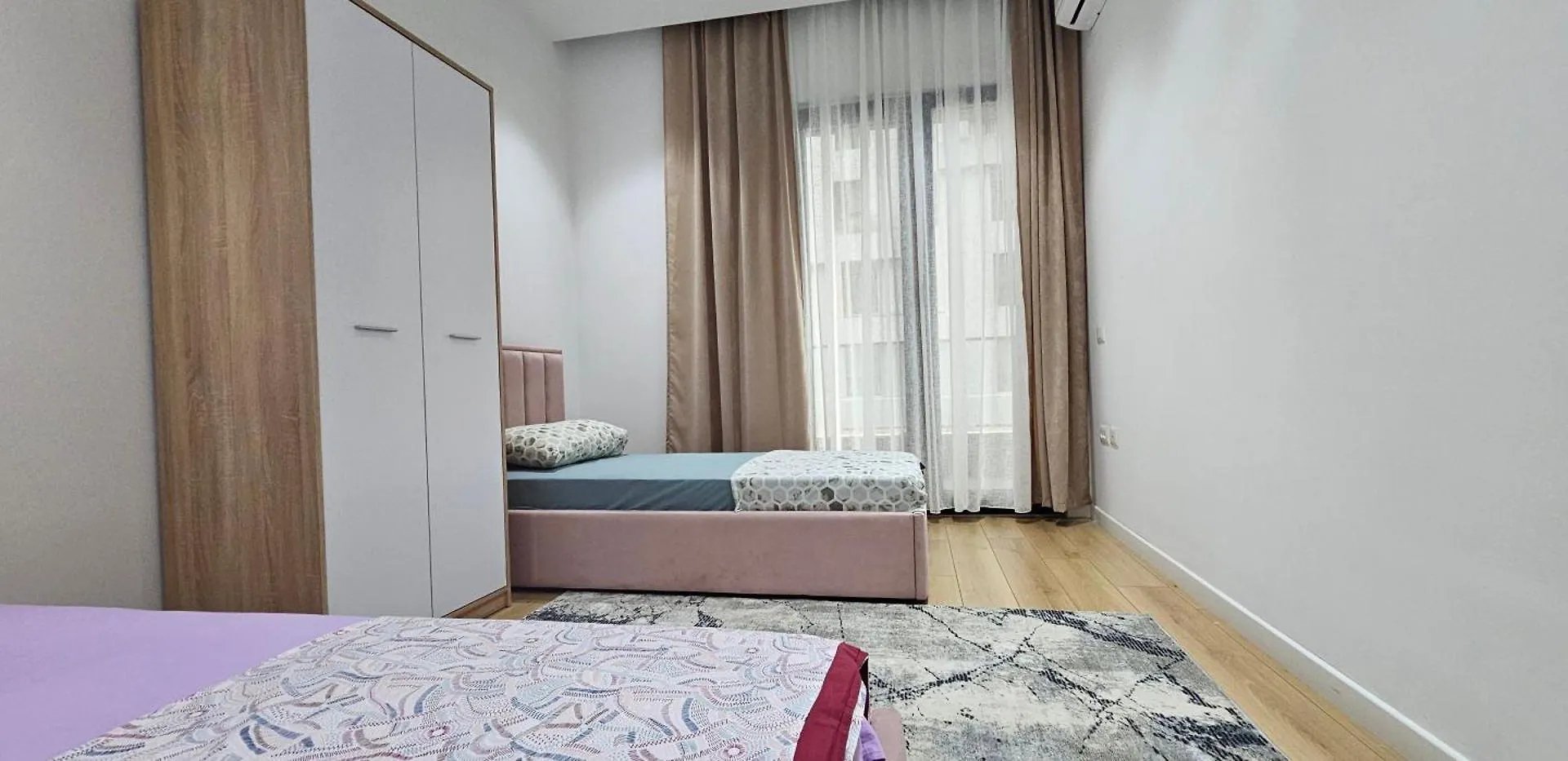 Free Parking Tirana Modern Escape Lägenhet