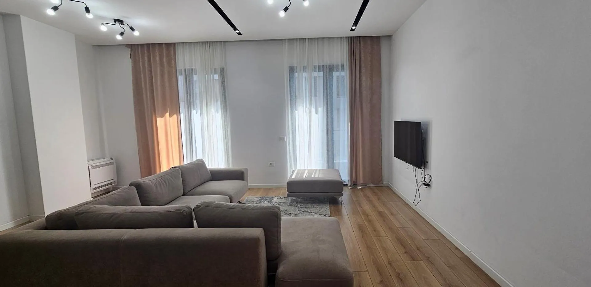 Free Parking Tirana Modern Escape Lägenhet 0*,  Albanien