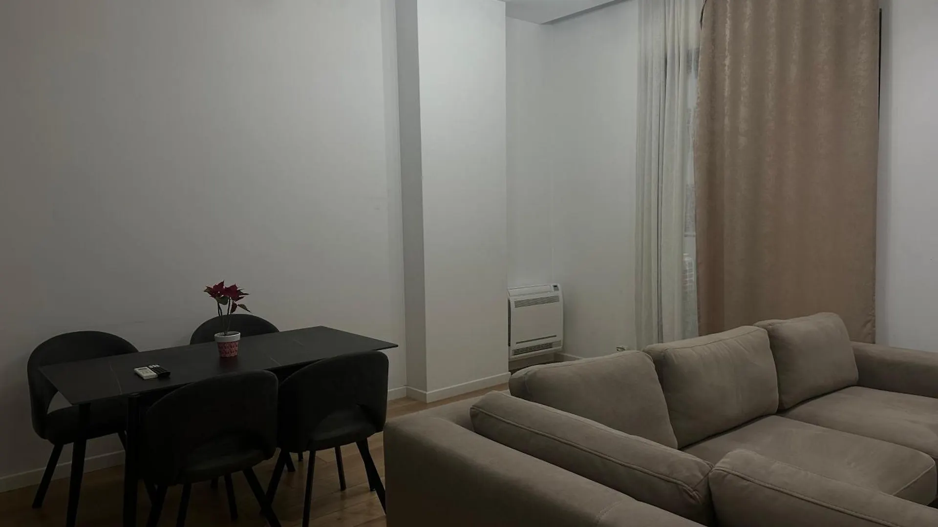 Free Parking Tirana Modern Escape Lägenhet 0*,  Albanien